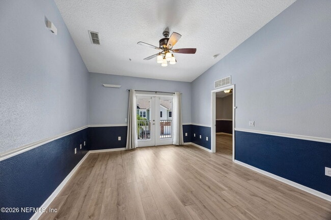 Photo - 201 Larkin Pl Unit 105