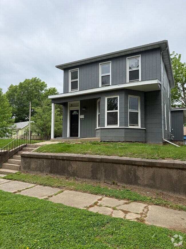 Building Photo - 1205 N 9th St Rental