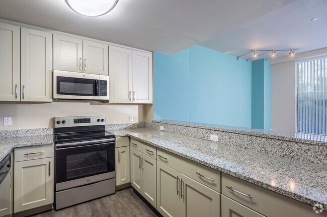 3BR, 2BA - 1,678SF - Kitchen