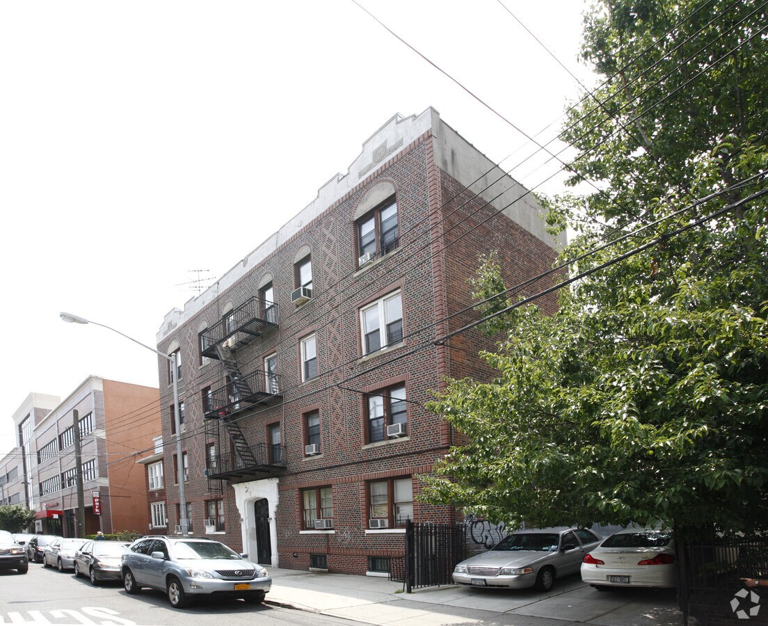 Photo - 1618 E 15th St