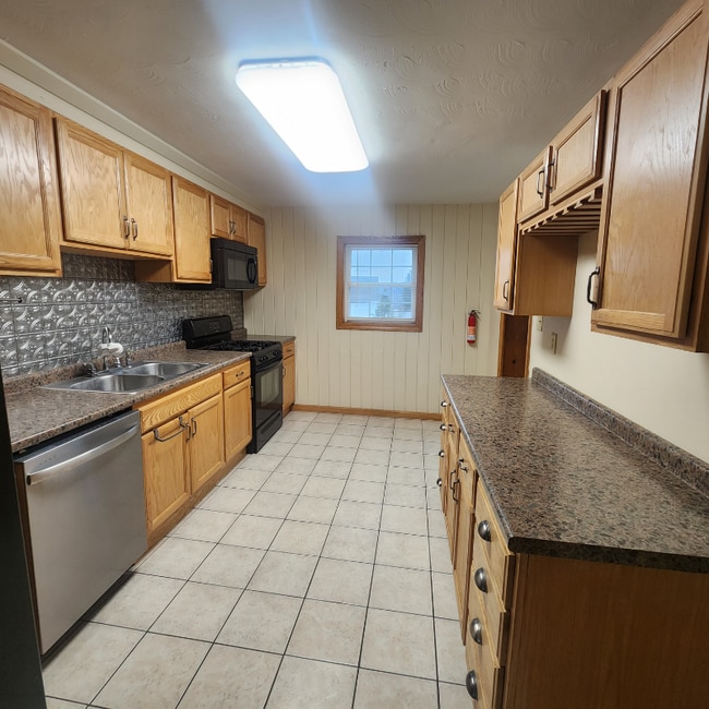 Photo - 2285 Hixton Rd