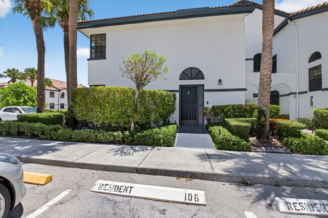 Building Photo - 5136 Floria Dr Unit N Rental