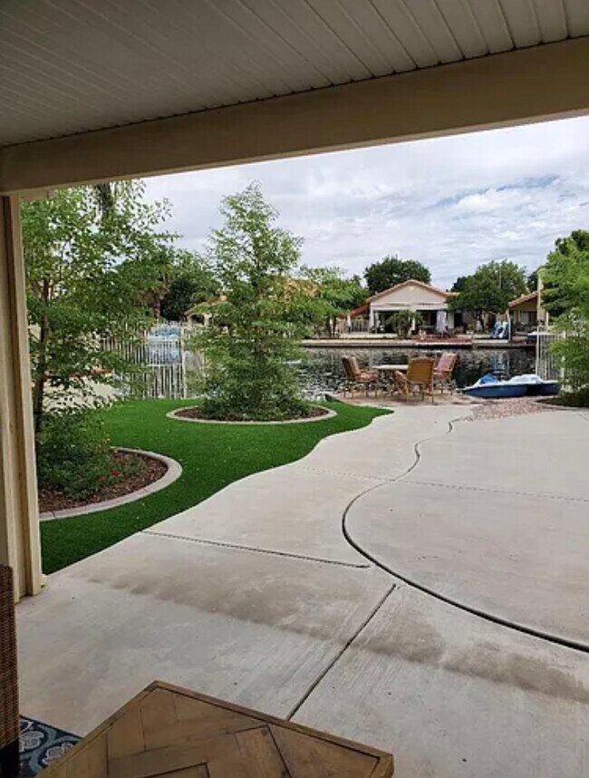 Photo - 10938 W Poinsettia Dr