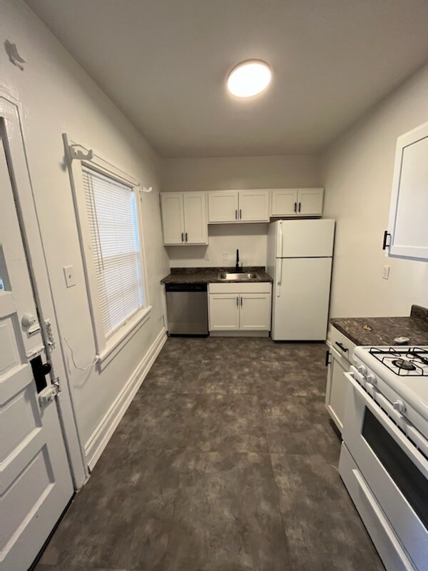 Photo - 2112 Lennox Rd