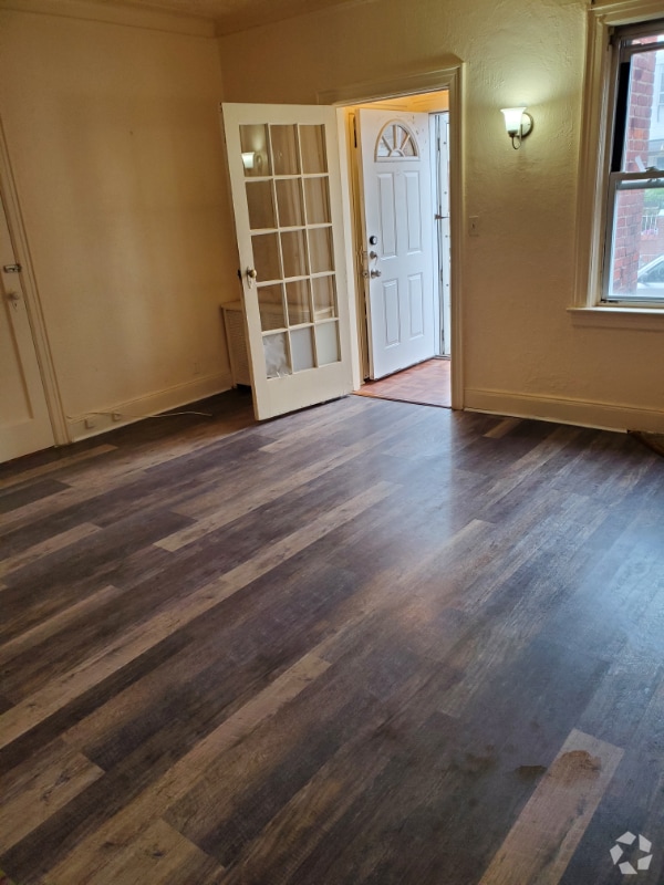 Building Photo - 131-36-131225 225th St Unit 1st floor Rental