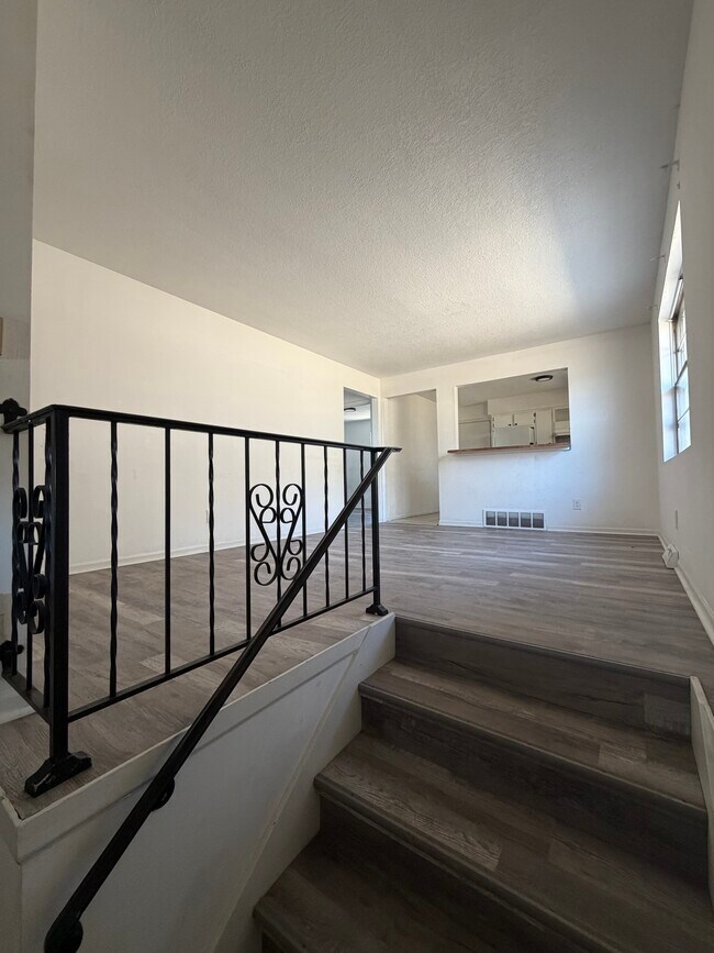 Photo - 1632 N 59th St