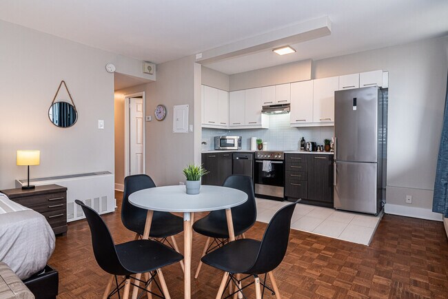 Photo - 1272 Rue Redpath-Crescent Unit ID1261799P