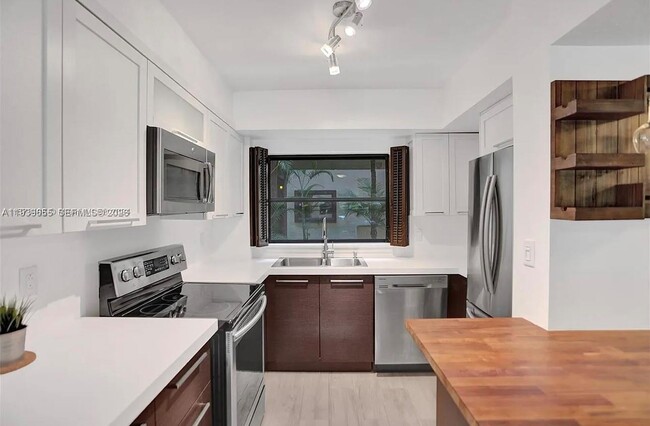 Photo - 6060 S Falls Cir Dr Unit 205