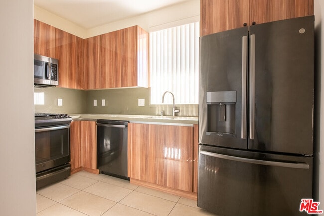 Photo - 5531 La Mirada Ave Unit 403