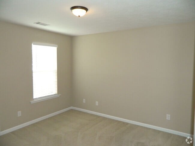 Building Photo - 498 Sebastian Dr Rental