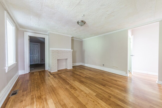 Photo - 986 E Warrington Ave Unit Bottom (Apt 1)