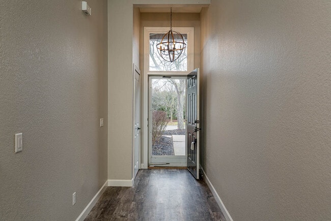 entrance - 746 Hilltop Ln Unit 746