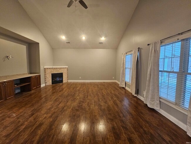 Photo - 5255 E State Rd 46 Bypass