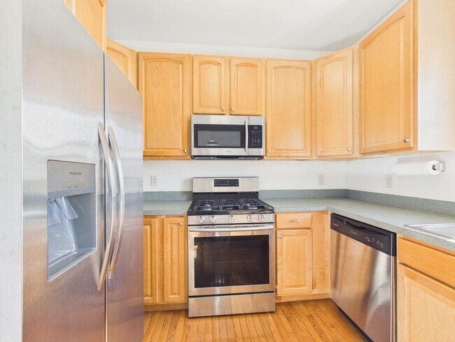 Photo - Spacious 3 Bedroom on 3rd St