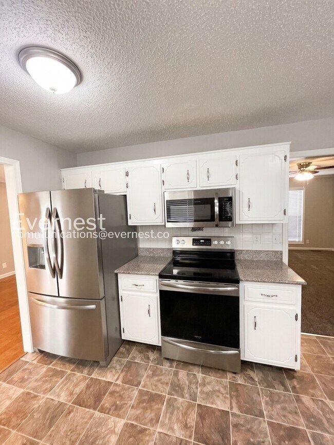 Photo - 1035 Summerhaven Rd