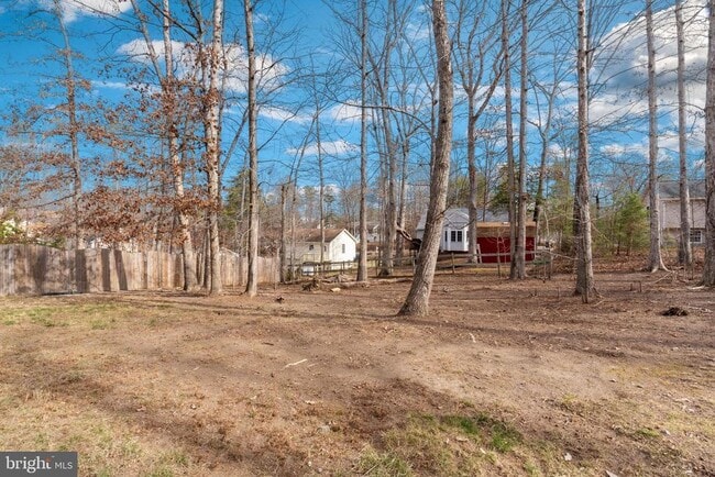 Photo - 198 Land Or Dr