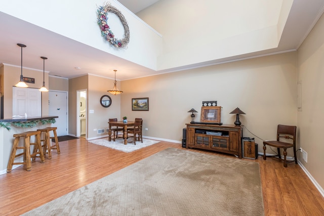 Viviendo - 382 S Litchfield Dr