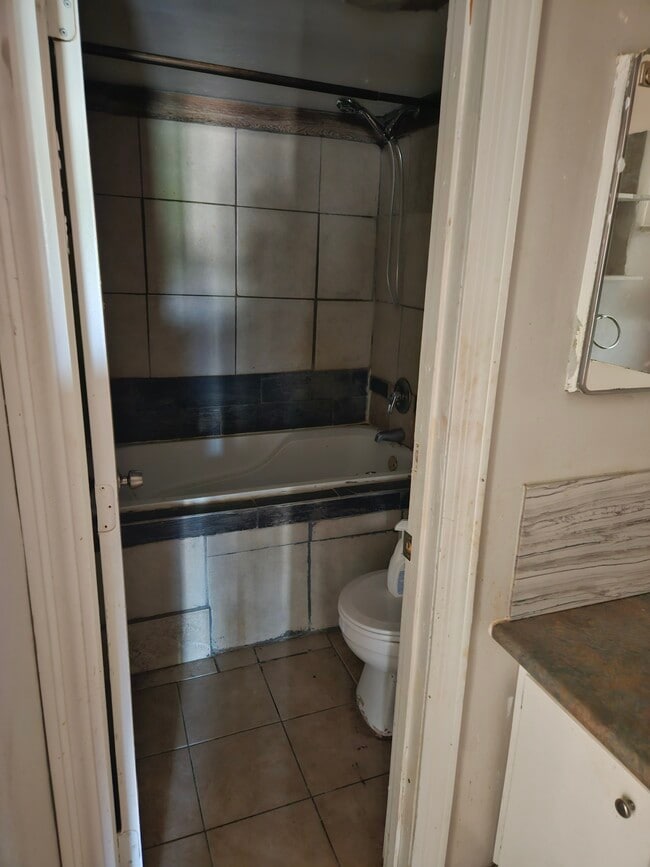 Photo - 3828 N 32nd St Unit UPPER