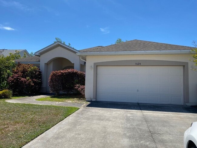 Building Photo - Expansive Home in the Desirable "The Hammo...