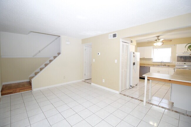 Photo - 2-Bedroom Waterfront Townhouse with Commun...