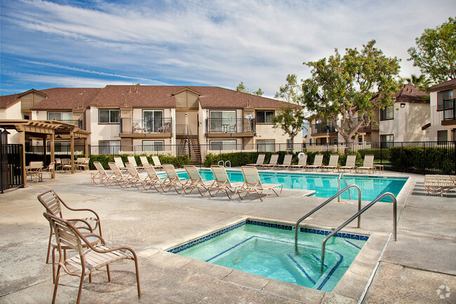 Building Photo - Rosewood Apartments