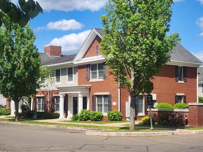 Photo - 39 Hazel St Townhome
