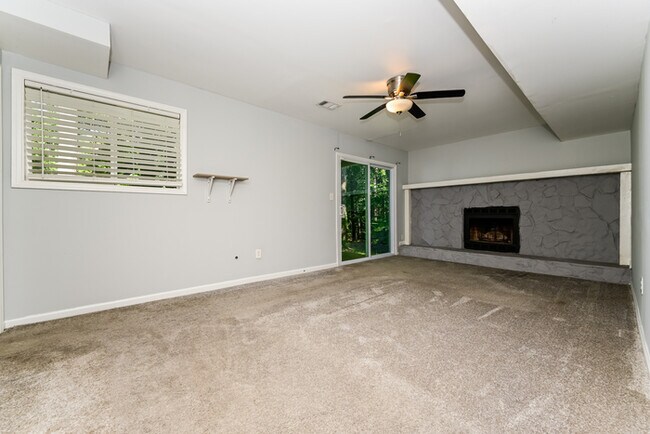 Photo - Fantastic 4bd/2ba home! Let yourself in!