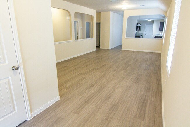 Photo - 944 River Sage Ct