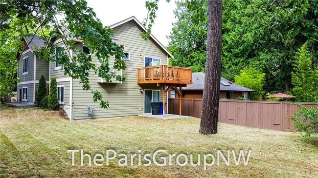 Photo - Super 2012 Shoreline Home – Upgrades, Wood Flrs, 3car Grg+++