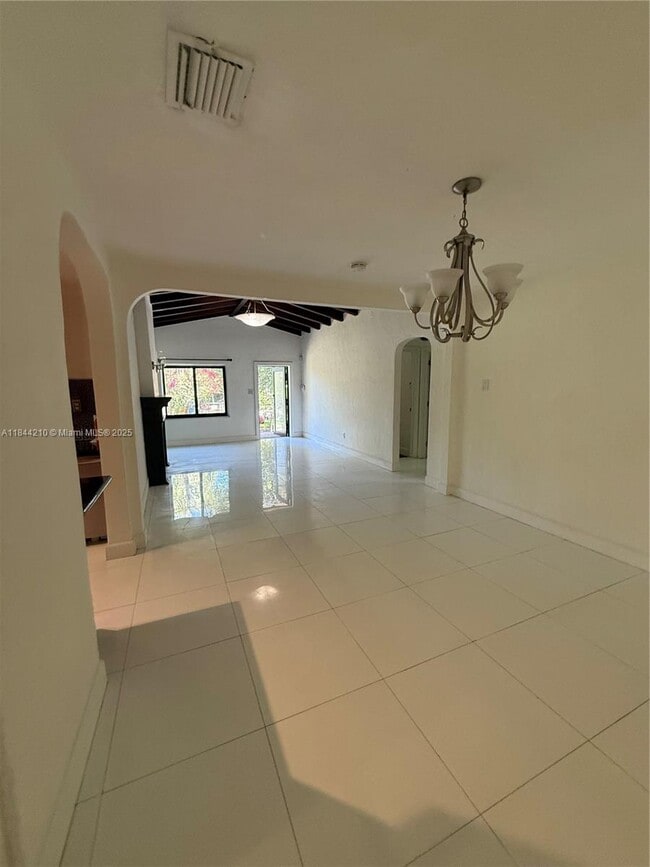 Photo - 402 SW 33rd Ave