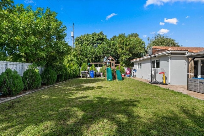 Photo - 4306 Johnson St