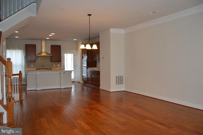 3059 Waterloo Ln