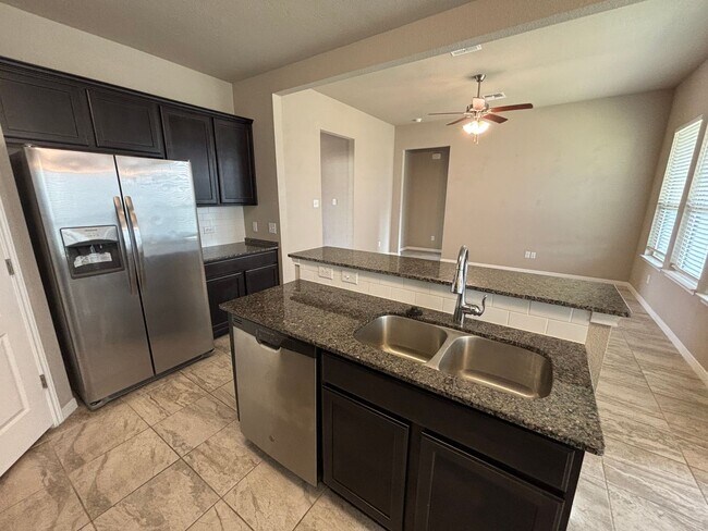 Photo - 7717 Hickman St