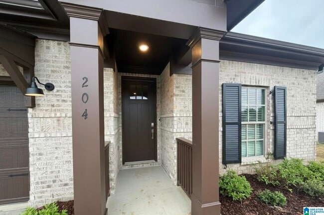 Photo - 204 Stockyard Cir