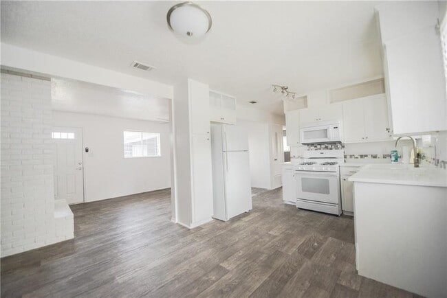 Photo - 1715 Taylor Gaines St Casa Adosada