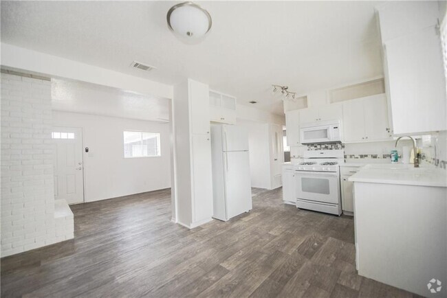 Building Photo - 1715 Taylor Gaines St Rental