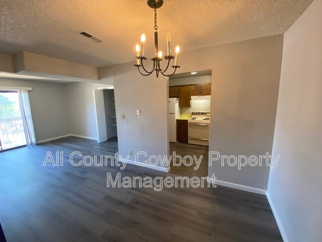 Photo - 267 N 8th St Unit Apt 6