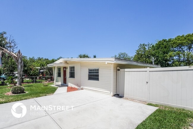 Photo - 1911 3rd Ave E