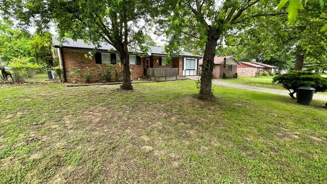 Photo - inviting & comfortable3 Bed 1 Bath House