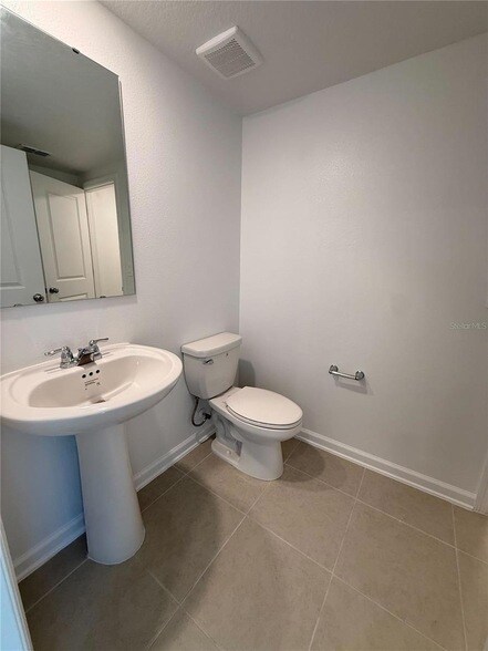 Photo - 3072 Chromatic St