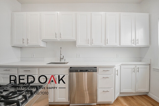 Photo - 1818 Whitley Ave Unit 107