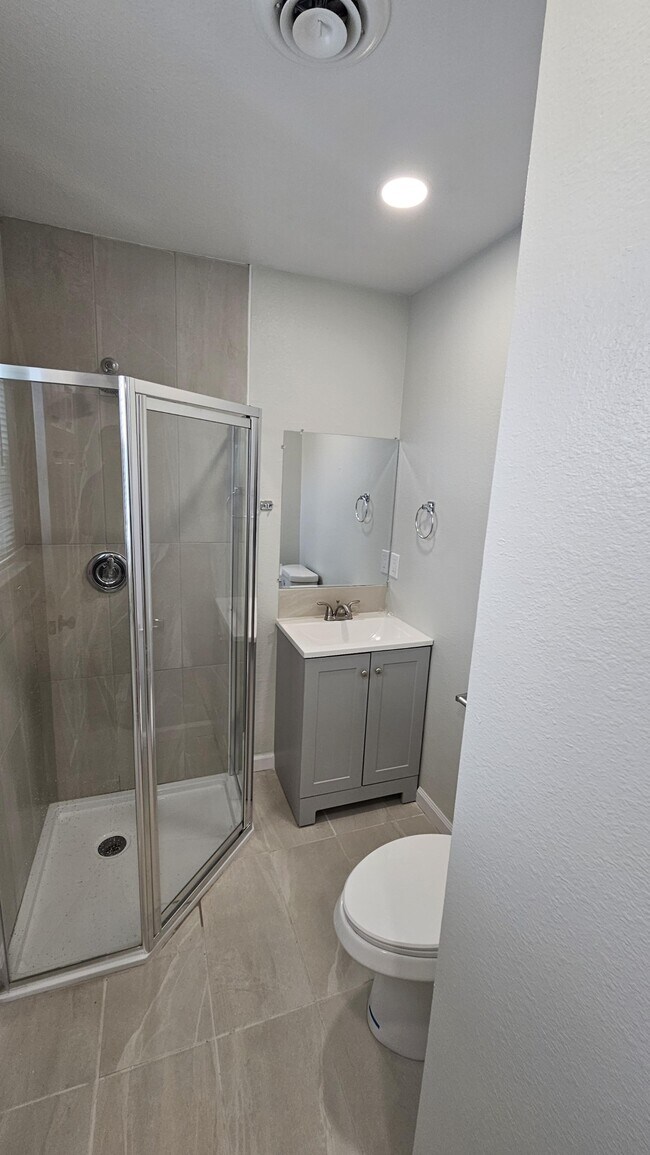 380 Grant Way Unit 3