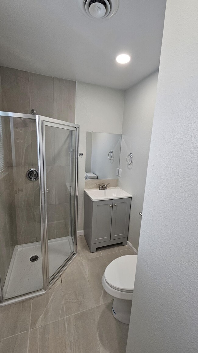 Photo - 380 Grant Way Unit 3