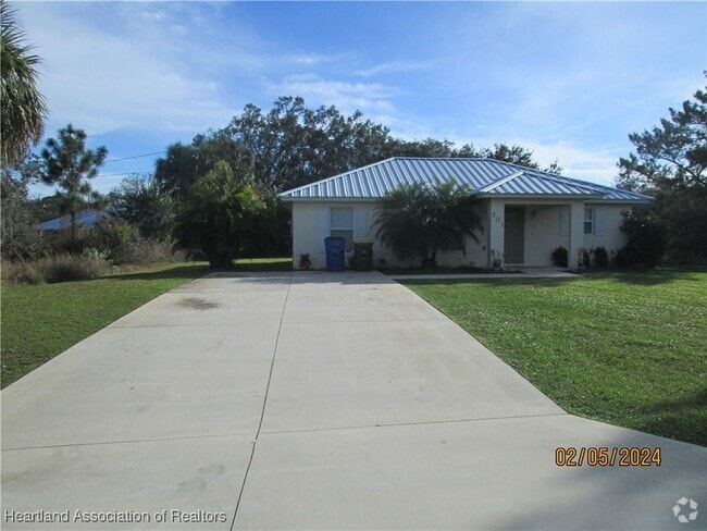 Building Photo - 501 Briar Glen Rd Rental