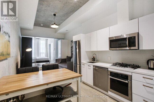Photo - 608 Richmond St W Unit 210