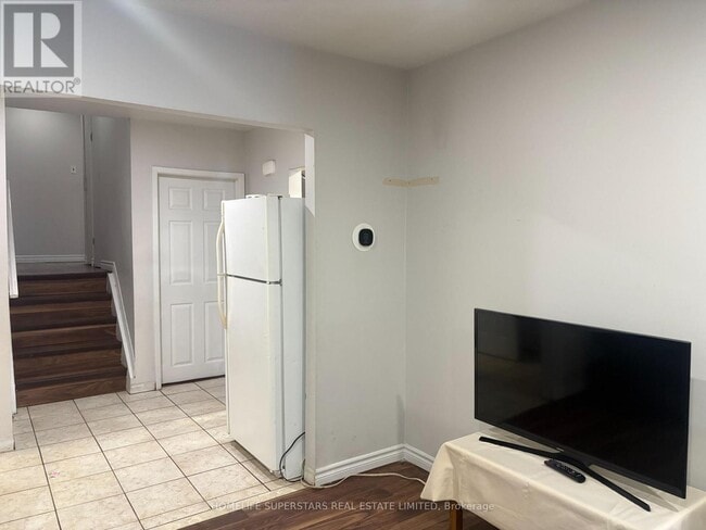 Photo - 3670 Crabtree Crescent