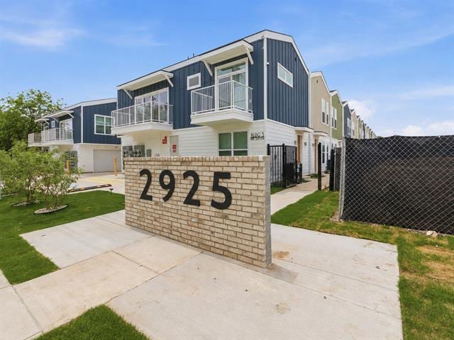 Building Photo - 2925 Spruce Valley Ln