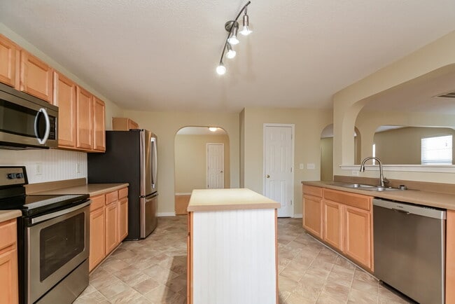 Photo - 57 Valleyfield Dr