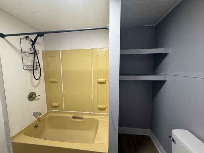 Photo - 533 W Greene St