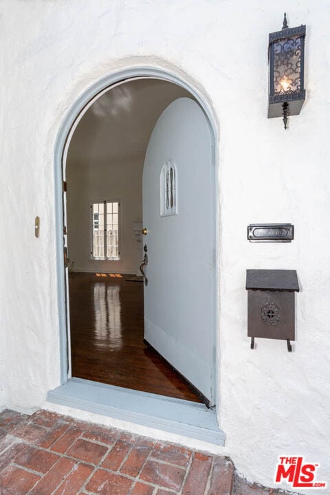 Photo - 146 N Citrus Ave